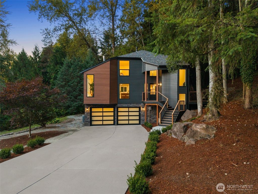 Photo of 14707 149th Avenue NE, Woodinville, WA 98072 (MLS # 2441567)