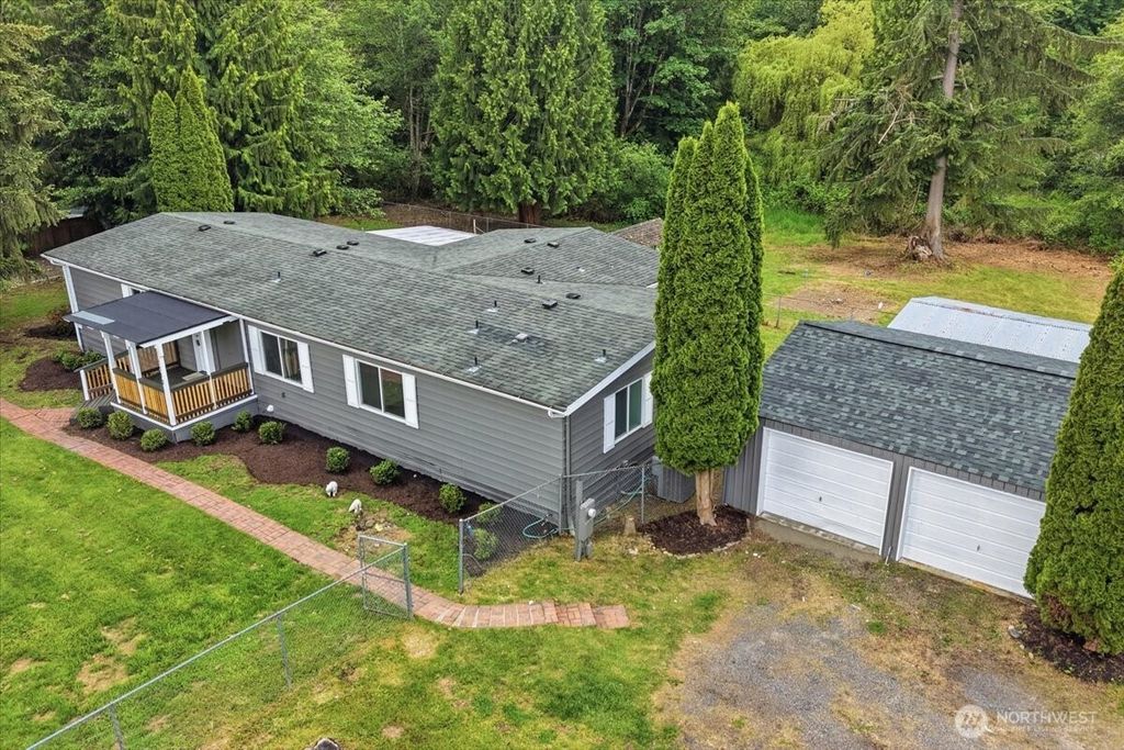 Photo of 12314 62nd Avenue E, Puyallup, WA 98373 (MLS # 2527332)