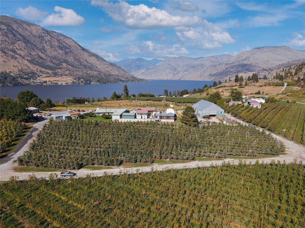 Photo of 854 Greens Landing RD, Manson, WA 98831 (MLS # 2595303)