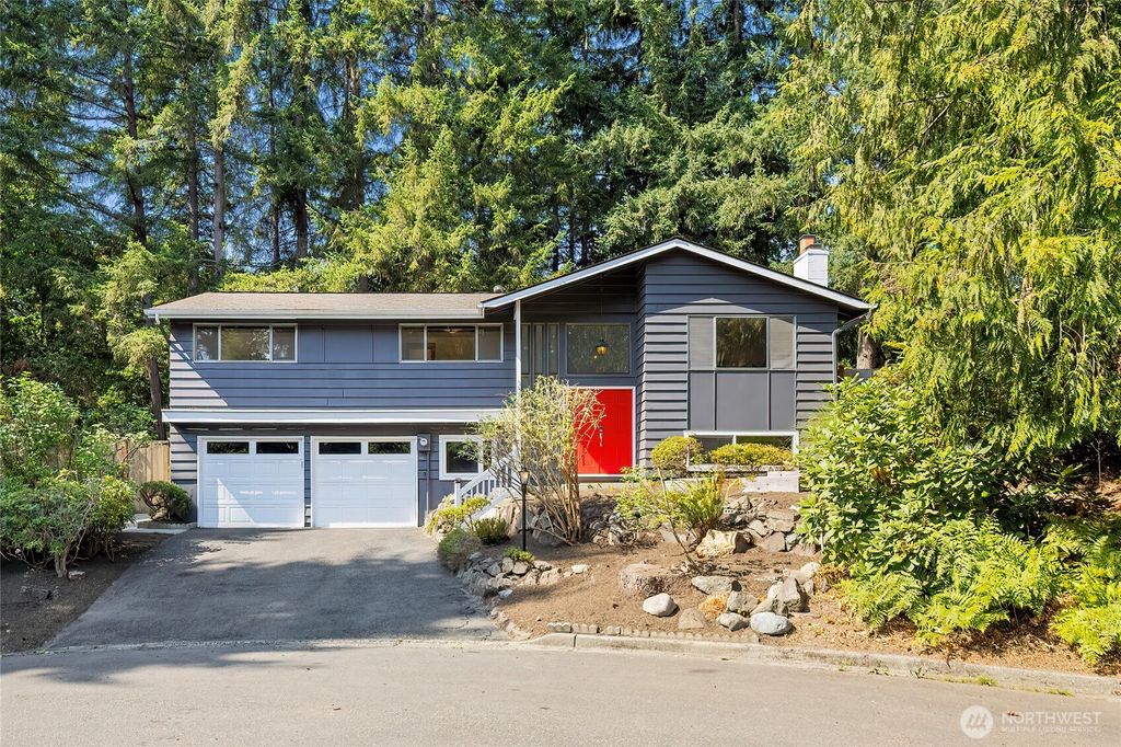 Photo of 20205 60th Place NE, Kenmore, WA 98028 (MLS # 2428414)