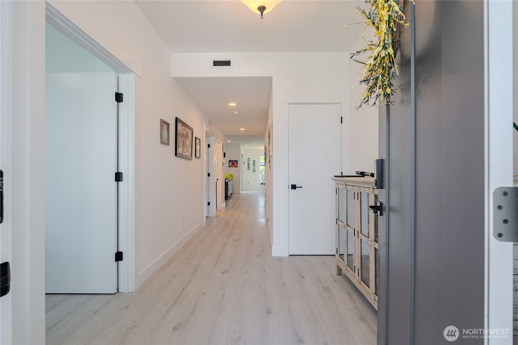 Photo of 9109 NE 151st Court, Vancouver, WA 98682 (MLS # 2511773)