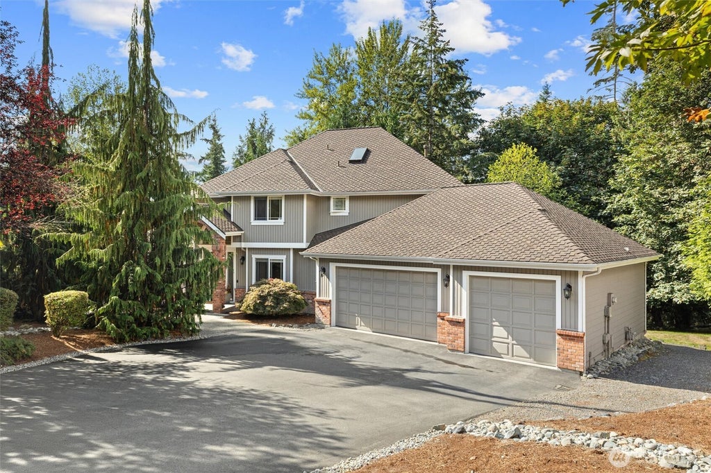 Photo of 19141 148th Avenue NE, Woodinville, WA 98072 (MLS # 2592136)