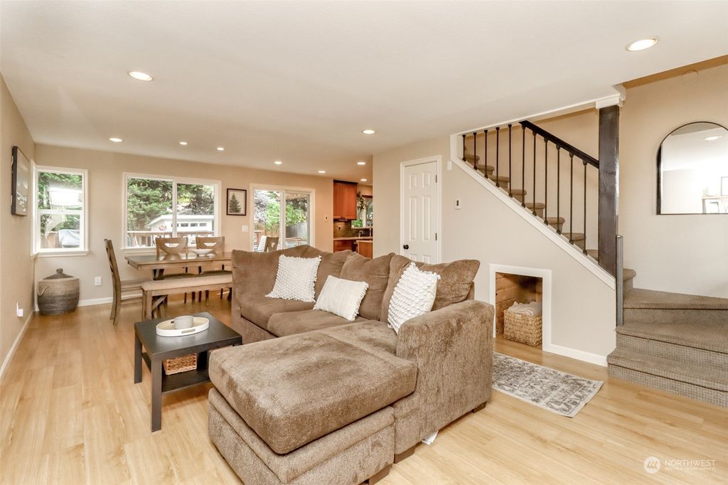 Photo of 22622 SE 274th Street, Maple Valley, WA 98038 (MLS # 2277056)
