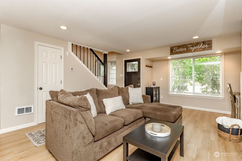 Photo of 22622 SE 274th Street, Maple Valley, WA 98038 (MLS # 2277056)