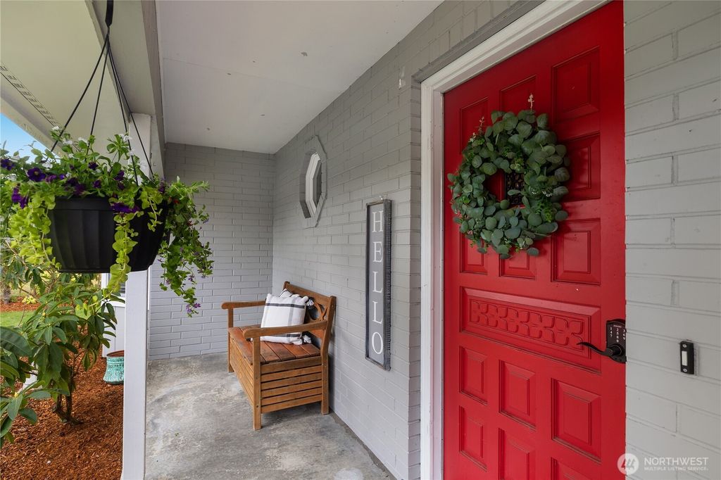 Photo of 6719 6th Avenue SW, Tumwater, WA 98501 (MLS # 2489838)