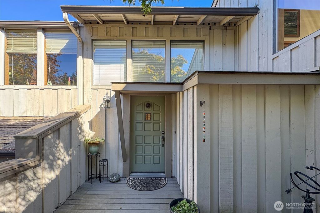 Photo of 1633 E 5th Street, Port Angeles, WA 98362 (MLS # 2475244)