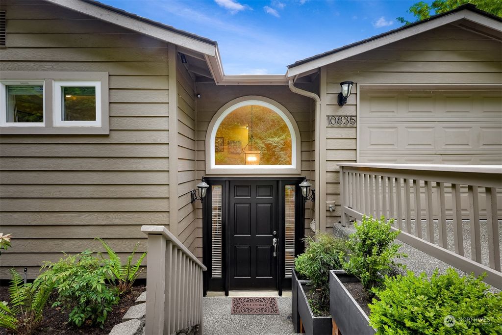 Photo of 10835 Arroyo Beach Place SW, Seattle, WA 98146 (MLS # 2061378)