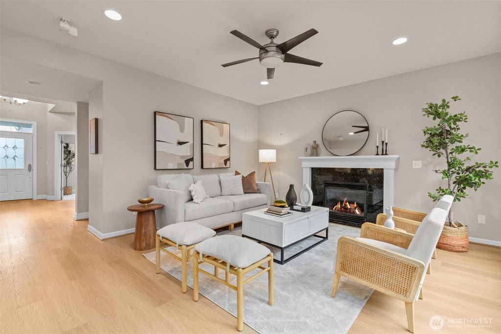 Photo of 2547 NE Mulberry Street, Issaquah, WA 98029 (MLS # 2333399)