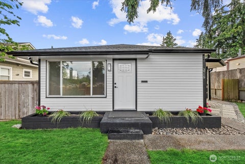 Photo of 3719 S 12th Street, Tacoma, WA 98405 (MLS # 2578839)