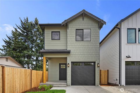 Photo of 506 128th Street S, Tacoma, WA 98444 (MLS # 2417503)