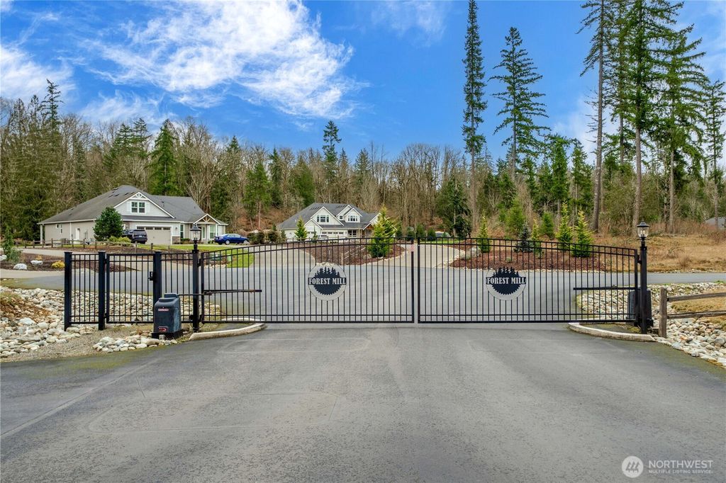 Photo of 33422 220th Place SE, Auburn, WA 98092 (MLS # 2484347)