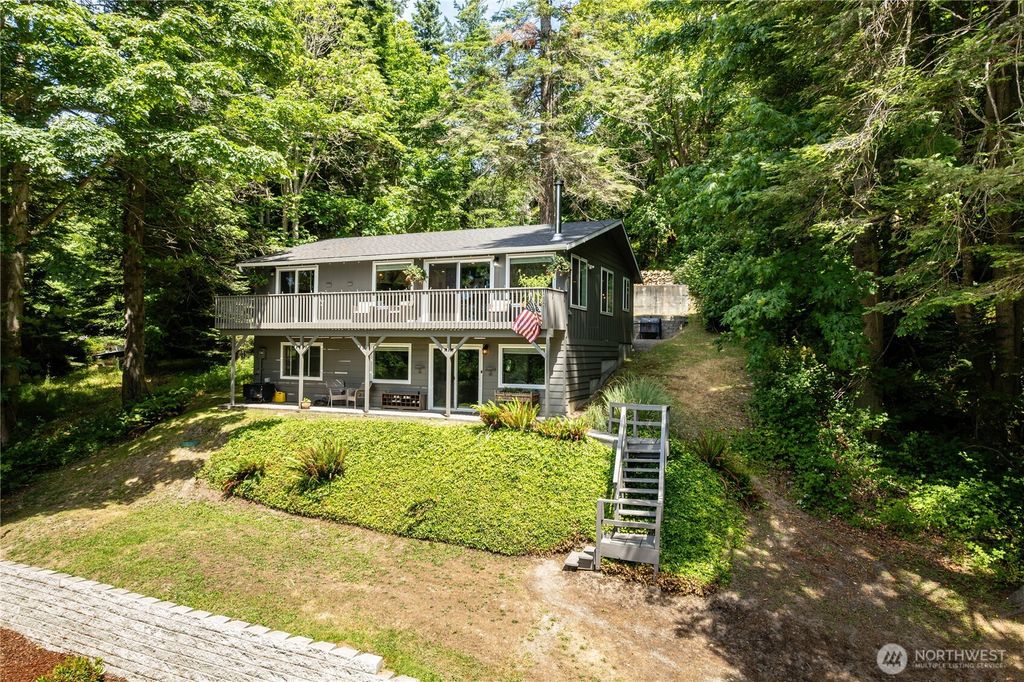 Photo of 2097 Gull Way, Camano Island, WA 98282 (MLS # 2485138)