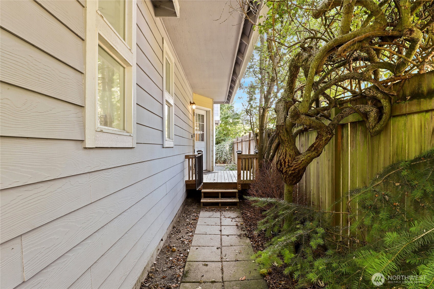 6615 NE Maple Street