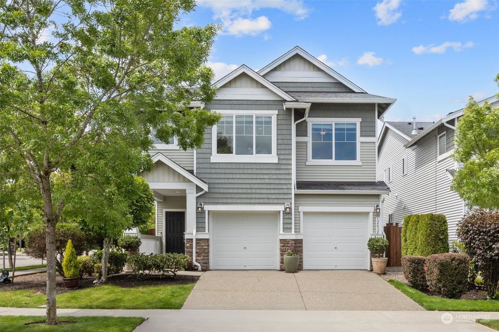 Photo of 12432 13th Drive SE, Everett, WA 98208 (MLS # 2246721)