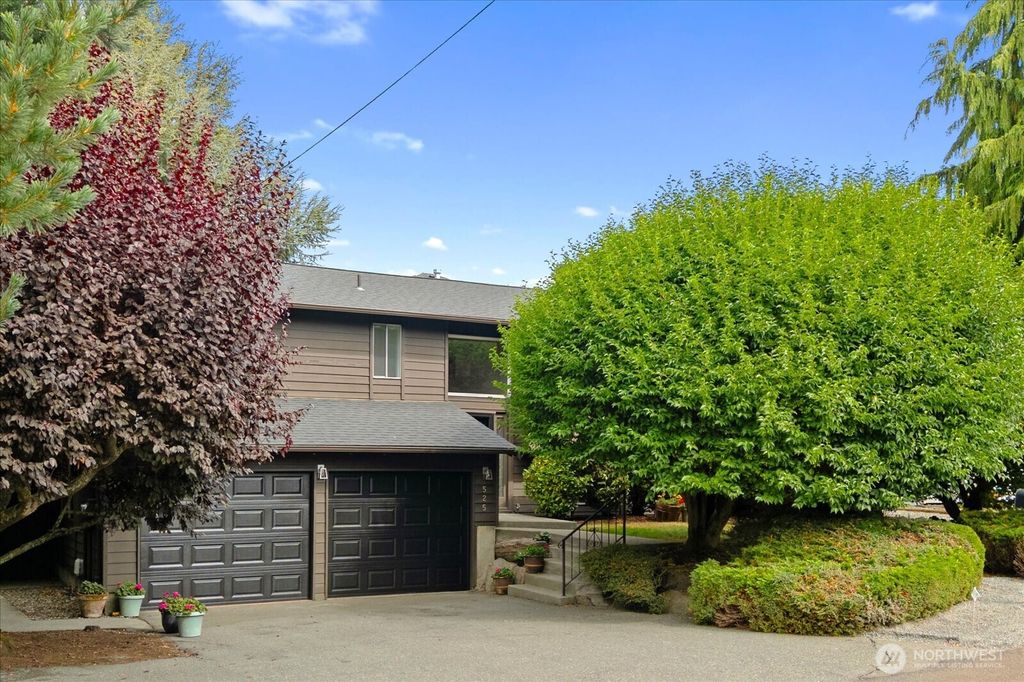 Photo of 525 Holly Drive, Edmonds, WA 98020 (MLS # 2410686)