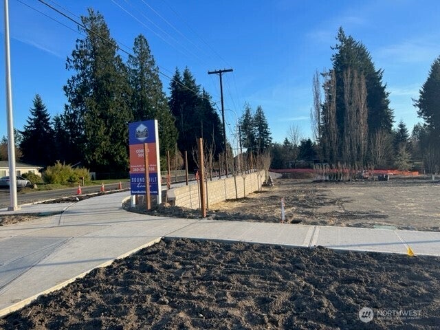 916 73rd Avenue SE