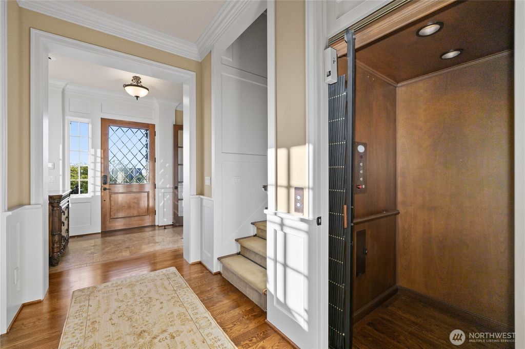 Photo of 3169 NE Harrison Street, Issaquah, WA 98029 (MLS # 2387992)
