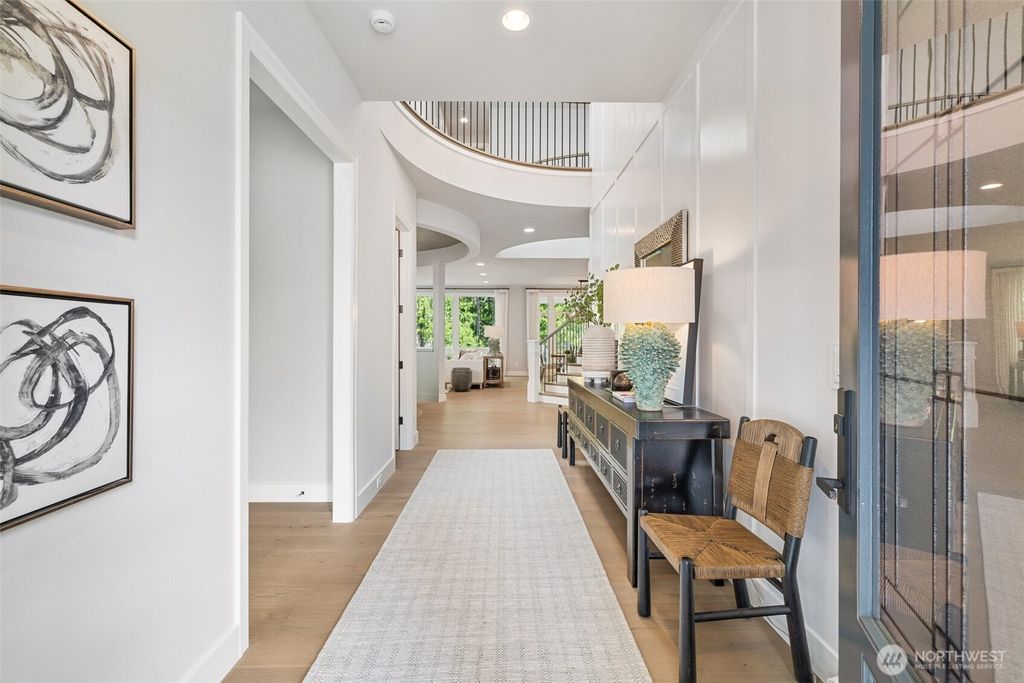 Photo of 24564 NE 19th Place, Sammamish, WA 98074 (MLS # 2366914)