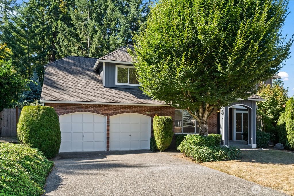 Photo of 4109 238th Court SE, Sammamish, WA 98029 (MLS # 2425852)