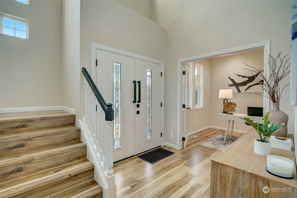 Photo of 13801 Dayton Avenue N, Seattle, WA 98133 (MLS # 2188052)