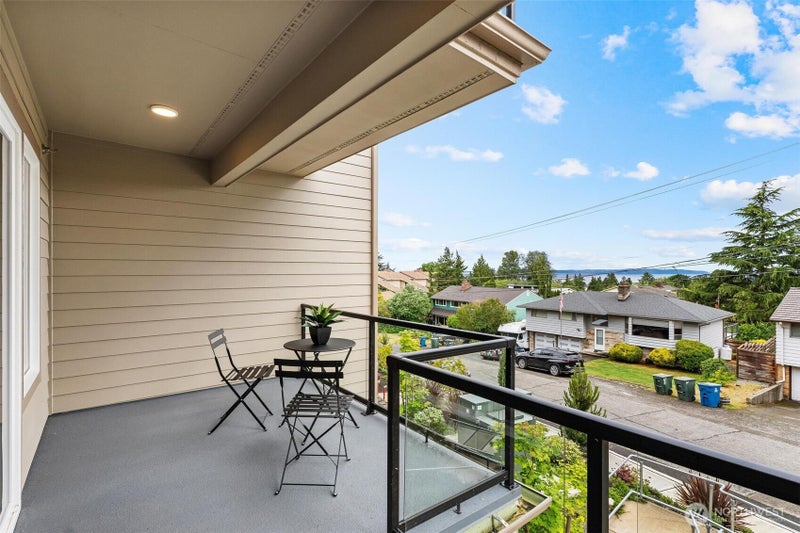 554 Paradise Lane C202