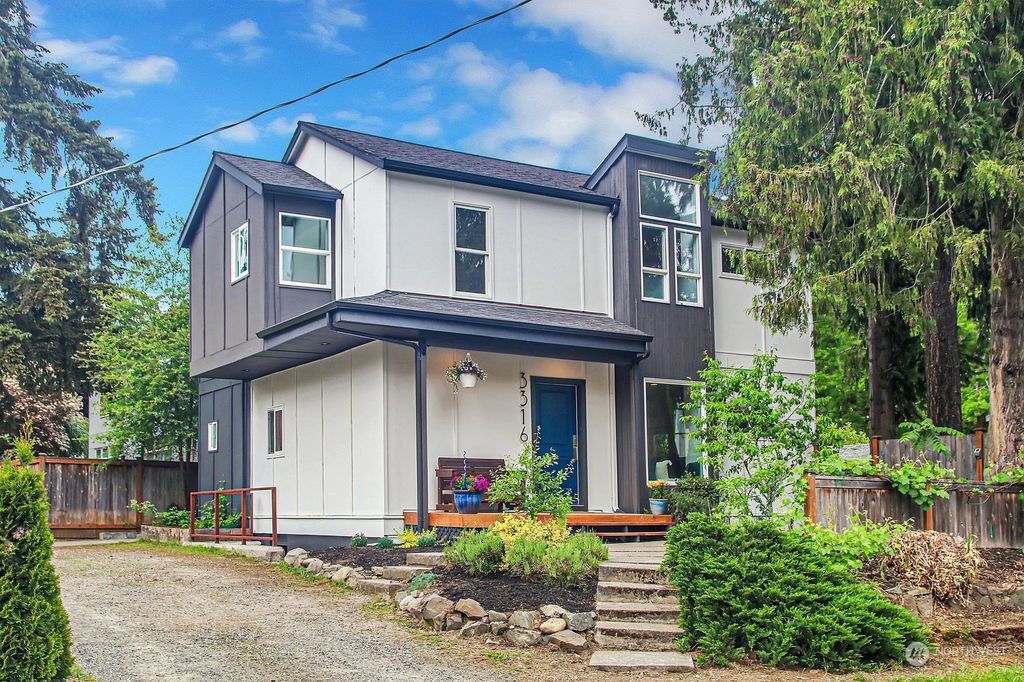 Photo of 3316 NE 120th Street, Seattle, WA 98125 (MLS # 2238620)