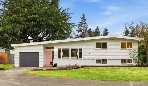 Photo of 22618 87th Avenue W, Edmonds, WA 98026 (MLS # 2512081)