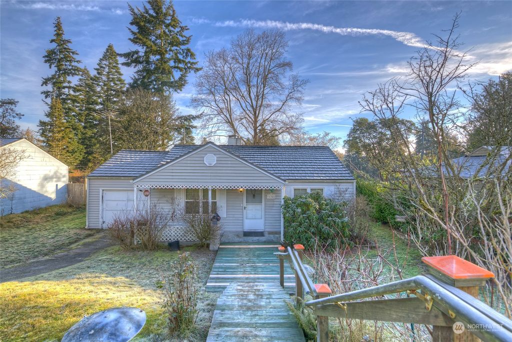 Photo of 16246 9th Avenue NE, Shoreline, WA 98155 (MLS # 2324021)