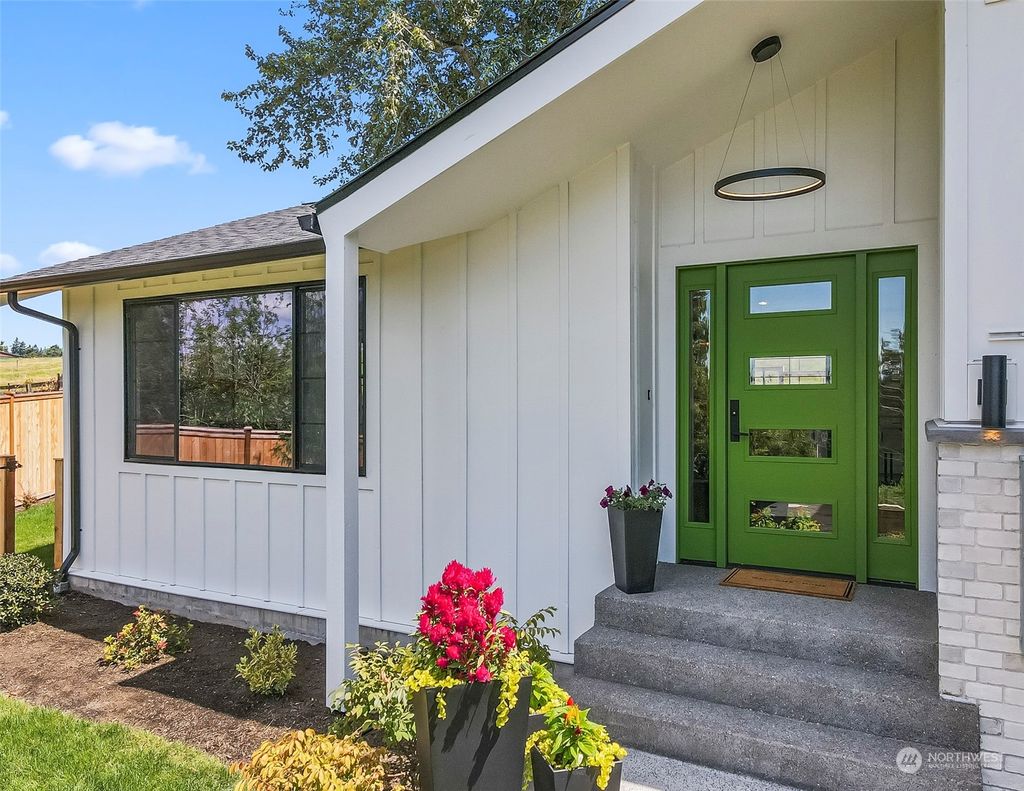 Photo of 18320 83rd Place NE, Kenmore, WA 98028 (MLS # 2143883)