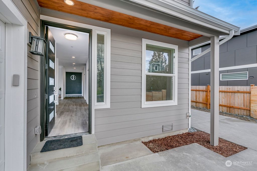 Photo of 860 SW 136th Street, Burien, WA 98166 (MLS # 2319365)