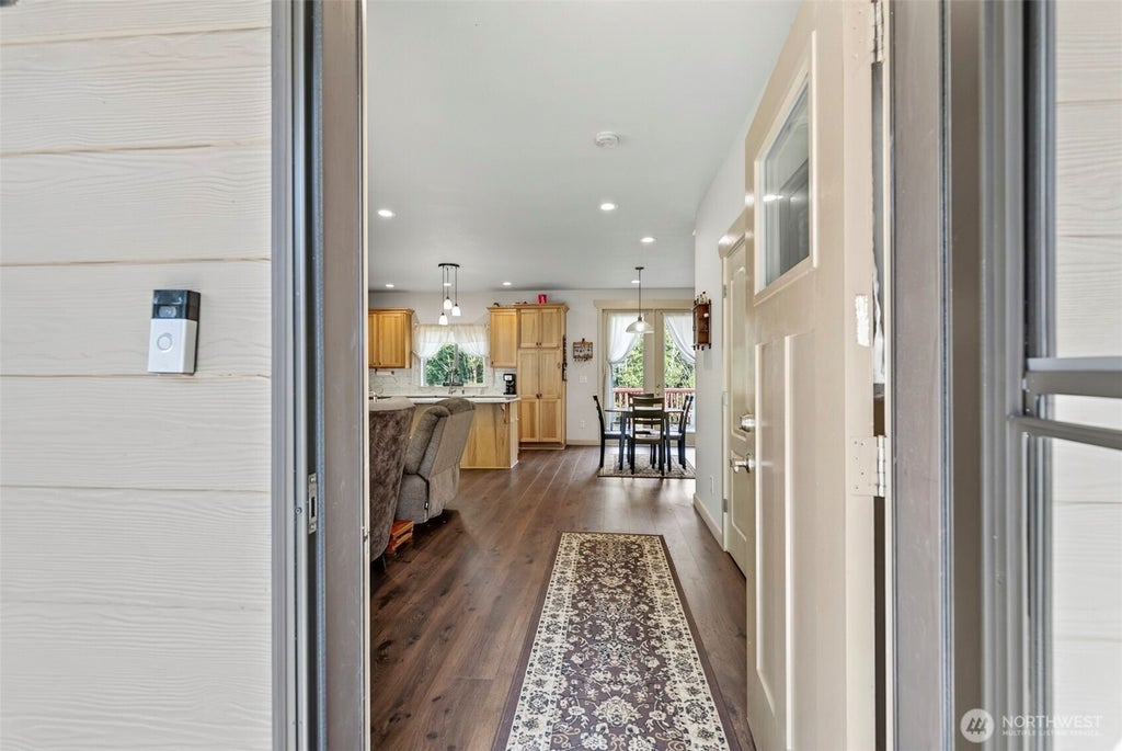 Photo of 381 Studebaker Spur 2, Castle Rock, WA 98611 (MLS # 2580079)
