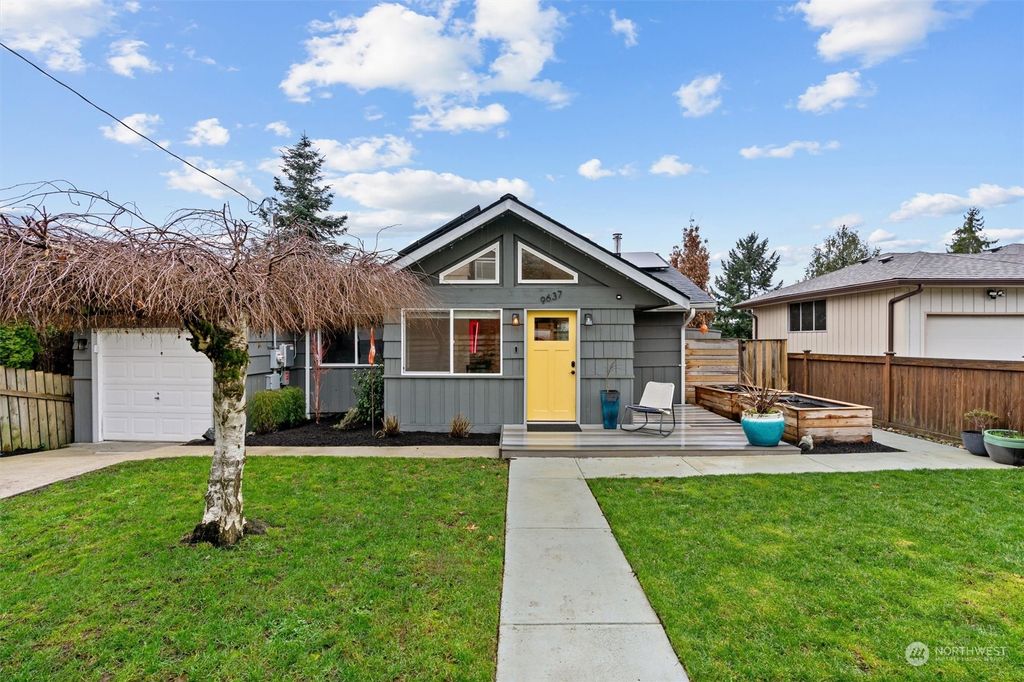 Photo of 9637 22nd Avenue SW, Seattle, WA 98106 (MLS # 2196172)
