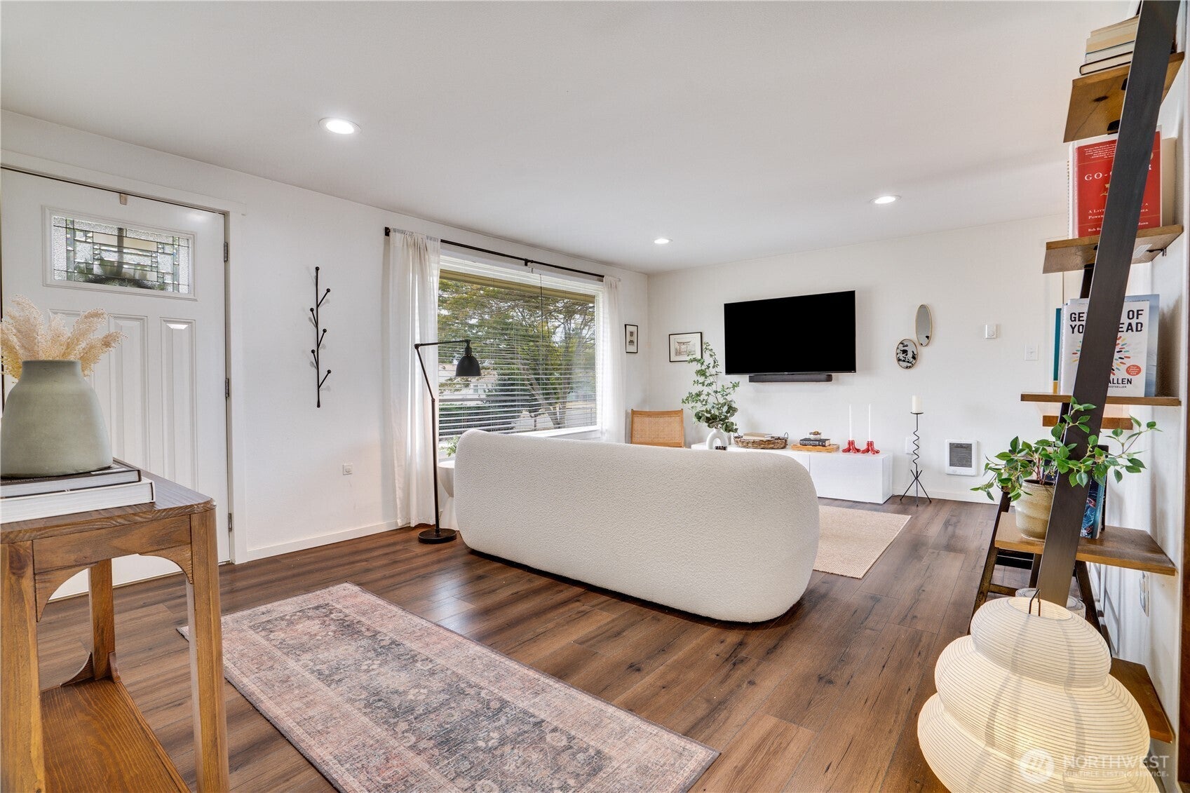 918 E 52nd Street