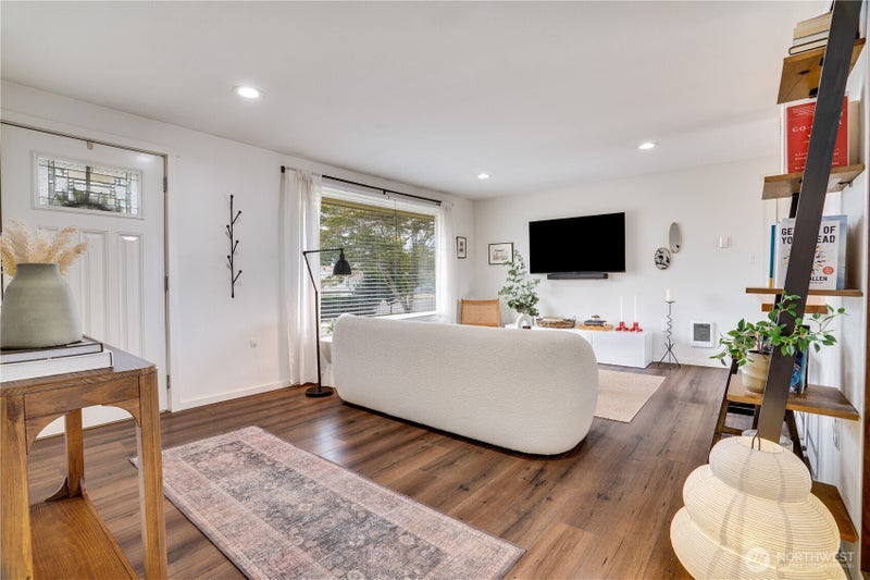 918 E 52nd Street