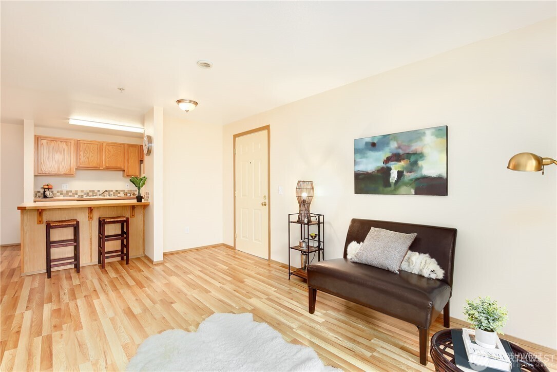 11915 Roseberg Avenue S 204