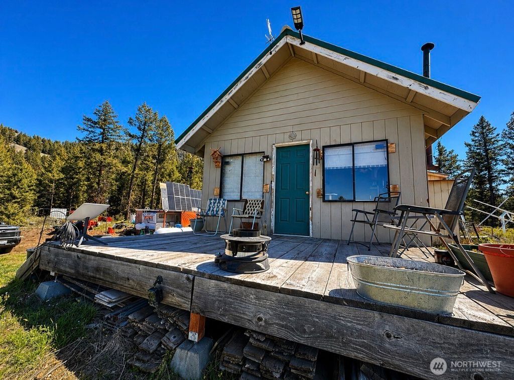 Photo of 27 Mule Deer Ridge Road #0, Oroville, WA 98844 (MLS # 2513407)