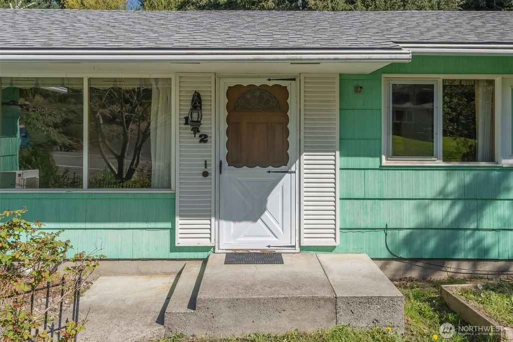 Photo of 142 Inglewood Drive, Longview, WA 98632 (MLS # 2505799)