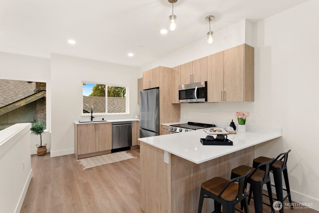 Photo of 117 Wells Avenue S #B (R), Renton, WA 98057 (MLS # 2480648)