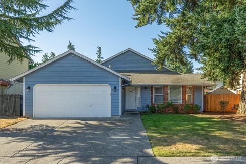 Photo of 12313 NE 41st Street, Vancouver, WA 98682 (MLS # 2377816)