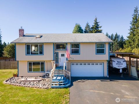 Photo of 335 Evergreen Lane, Aberdeen, WA 98520 (MLS # 2445512)