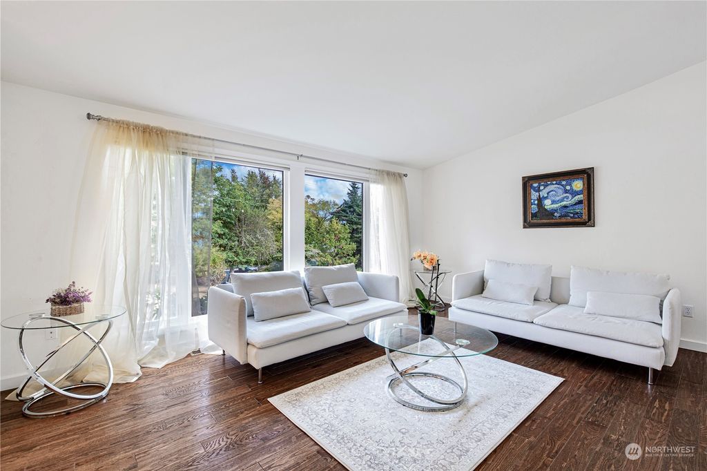 Photo of 8845 SE 36th Street, Mercer Island, WA 98040 (MLS # 1991770)