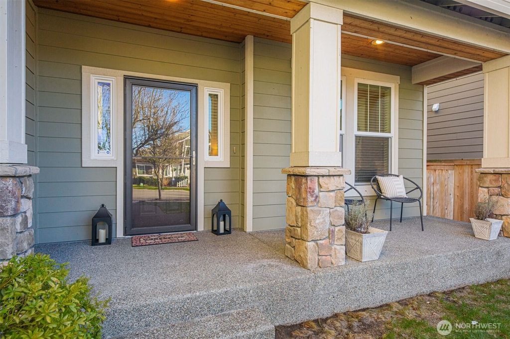 Photo of 1421 72nd Avenue SE, Lake Stevens, WA 98258 (MLS # 2472089)