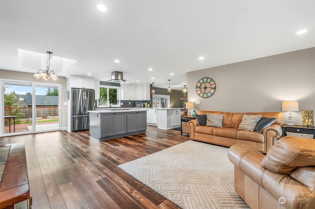 Photo of 21848 SE 265th Way, Maple Valley, WA 98038 (MLS # 2059409)