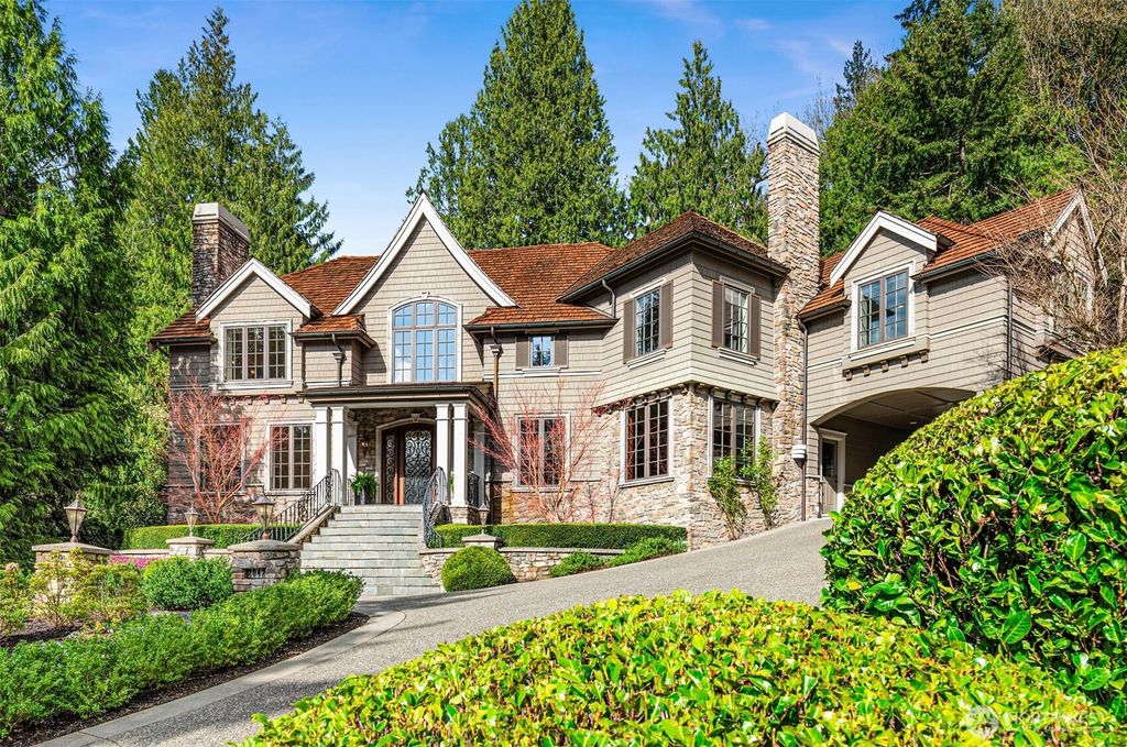 Photo of 20424 NE 64th Place, Redmond, WA 98053 (MLS # 2390868)