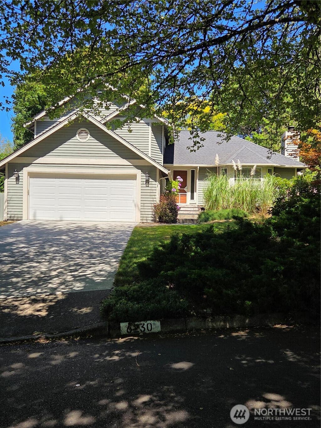 Photo of 6230 0410 110th Ave NE AVE, Kirkland, WA 98033 (MLS # 2563227)