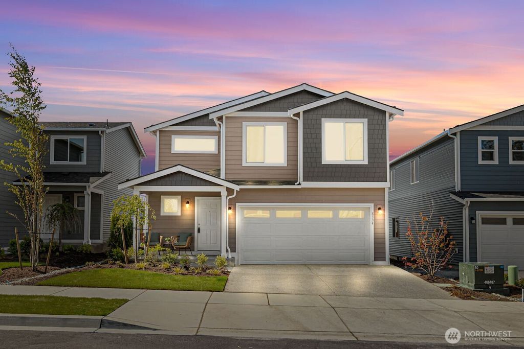 Photo of 8334 32nd Place NE, Marysville, WA 98270 (MLS # 2402094)