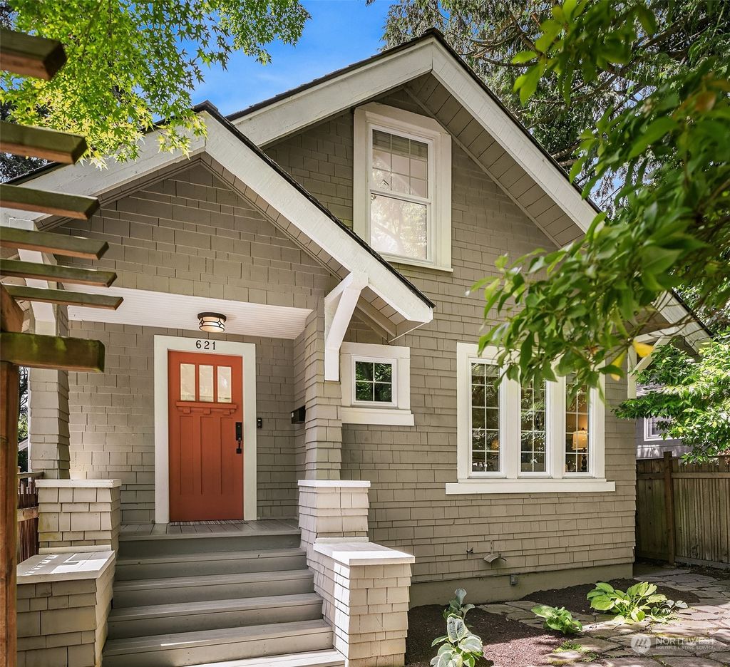 Photo of 621 32nd Avenue E, Seattle, WA 98112 (MLS # 2239038)