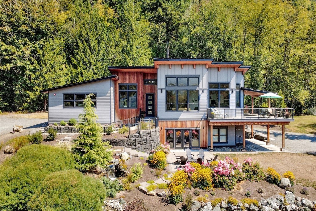 Photo of 322 Manley Road, Bellingham, WA 98229 (MLS # 2569836)