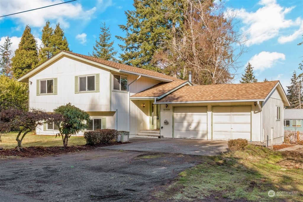 Photo of 5703 Auburn Way S, Auburn, WA 98092 (MLS # 2032139)