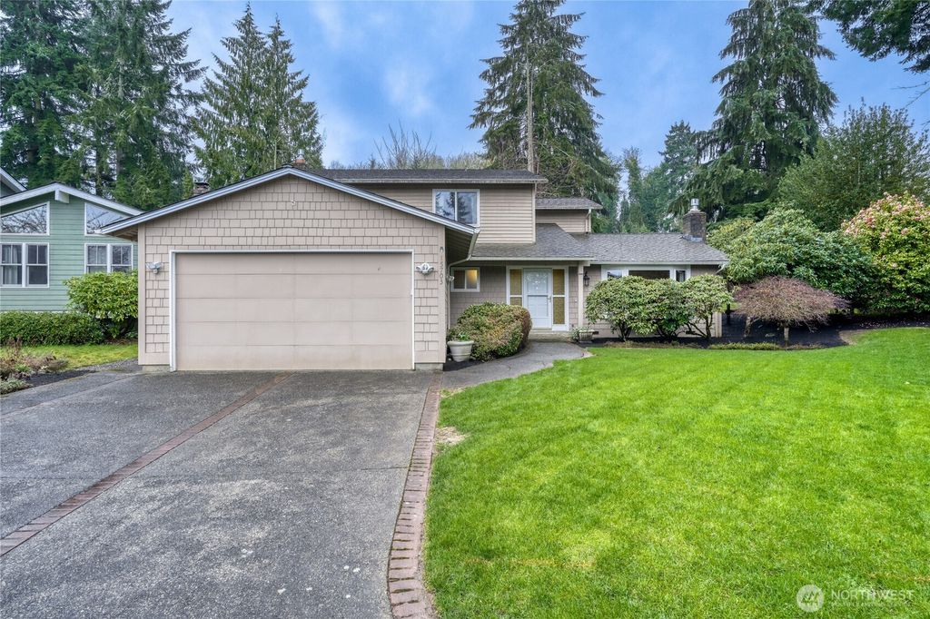Photo of 15703 SE 45th Court, Bellevue, WA 98006 (MLS # 2496406)